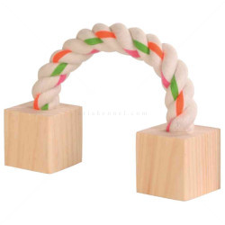 TRIXIE Дървена играчка за гризачи с въже, 20 см.
